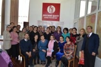 Учителям столичных школ вручены удостоверения российского образца
