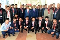 Футболисты «Саройкамара» награждены серебряными медалями первой лиги