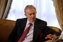 Тони Блэр дал Макрону советы по борьбе с популизмом