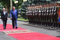 Официальная церемония проводов Лидера нации Эмомали Рахмона в Республике Армения