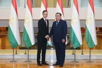 Лидер нации Эмомали Рахмон  принял Министра иностранных дел Венгрии Петера Сийярто
