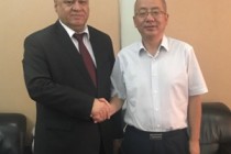 Достигнута договоренность о проведении в Душанбе выставки товаропроизводителей СУАР КНР
