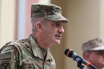 Командующий ВС США в Афганистане призвал талибов сложить оружие