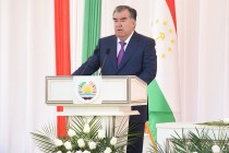 Президент Таджикистана Эмомали Рахмон призвал молодежь быть бдительной перед угрозой терроризма