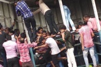 22 человека погибли в результате давки в индийском городе Мумбаи