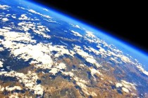 Запущенный в стратосферу шар снял Землю с высоты 30 километров