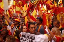 Почти миллион человек вышли на митинг в Барселоне за единство Испании