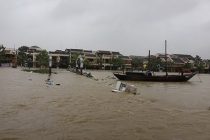 Число жертв тайфуна «Дэмри» во Вьетнаме возросло до 106 человек