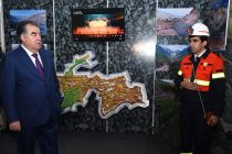 Лидер нации Эмомали Рахмон посетил Выставку промышленных товаров Душанбе — 2017