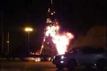 В Астане сгорела новогодняя елка