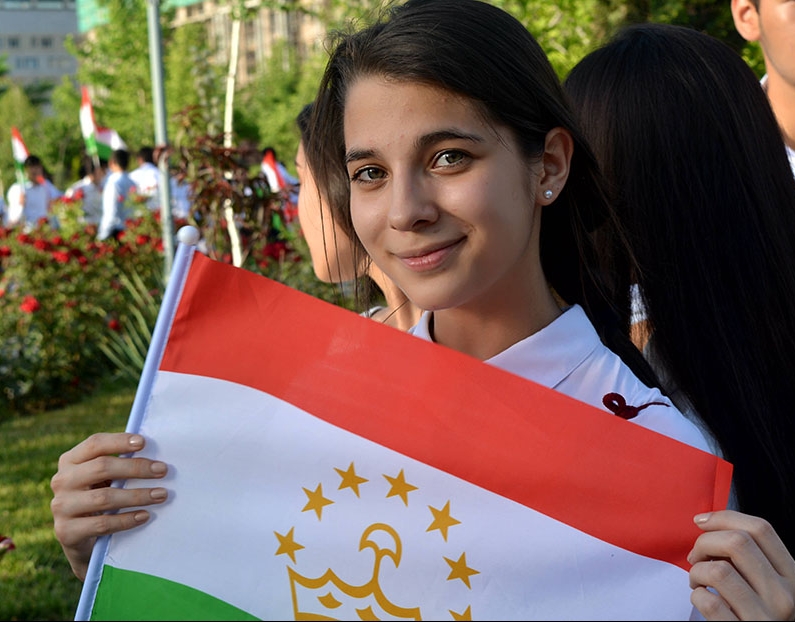 Душанбе нация. Жители Таджикистана. Население Таджикистана. Таджикская молодежь. Жители Душанбе.