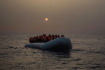При крушении судна с нелегалами у берегов Туниса пропали 80 человек