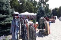 Таджикские ремесленники представили свои работы на фестивале в Кыргызстане