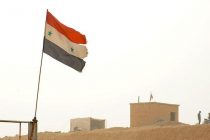 Флаг Сирии подняли над освобожденным от боевиков городом Тофас