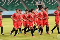Юношеская сборная Таджикистана по футболу провела предыгровую тренировку в Ташкенте