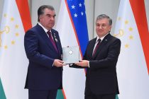 Церемония вручения государственной награды Республики Узбекистан — Ордена «Эл Юрт Хурмати» Лидеру нации