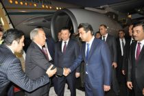 Нурсултан Назарбаев, Президент Казахстана, прибыл в Таджикистан для участия в заседании Совета глав государств-участников СНГ