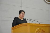 Руководитель Исполнительного аппарата Президента Республики Таджикистан от имени Лидера нации вручила государственные награды ряду успешных работников