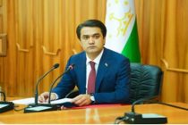Рустами Эмомали предписал ответственным лицам принять меры по контролю над соблюдением закона о запрещении разведения и содержания домашних животных на территории города Душанбе