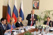 В Душанбе обсудили проблемы и опыт управления государственной экономикой