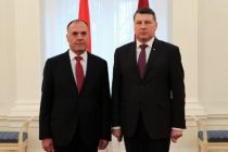 Посол Таджикистана вручил верительные грамоты Президенту Латвийской Республики