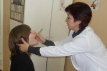 В школах Душанбе проходят плановые медицинские обследования учащихся