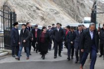 Группа представителей международных организаций и дипломатического корпуса Таджикистана ознакомилась с ситуацией на автодороге «Душанбе — Чанак»