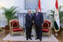 Лидер нации Эмомали Рахмон встретился с Министром иностранных дел Республики Узбекистан Абдулазизом Камиловым