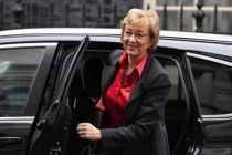 Лидер Палаты общин Великобритании заявила о намерении заменить Мэй на посту премьера