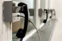 В Нью-Йорке заключенным разрешили бесплатно совершать телефонные звонки