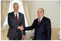 В Душанбе обсудили многосторонние отношения Таджикистана и США