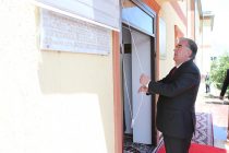 Президент страны Эмомали Рахмон открыл административное здание Исполнительного комитета Народно-Демократической Партии Таджикистана в Раштском районе