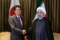 Абэ в ходе визита в Иран проведет переговоры с Хаменеи и Роухани