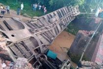 СМИ: в Бангладеш из-за аварии поезда пострадали более 100 человек