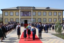 Президент Таджикистана открыл основное здание средней общеобразовательной школы №51 селения Талхоб Дангаринского района