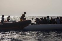 53 нелегальных мигранта были спасены у западного побережья Ливии