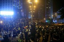 Почти два миллиона человек вышли на протесты в Гонконге