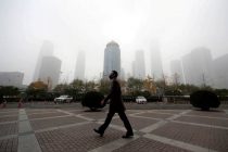Загрязнение воздуха в Пекине достигло опасного для здоровья населения уровня