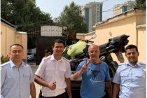 «МЫ ОБЯЗАТЕЛЬНО ЕЩЕ ПРИЕДЕМ!».  Таджикская туристическая милиция помогла двум попавшим в беду туристам