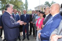 В районе Деваштич Лидер нации Эмомали Рахмон провел встречу с представителями интеллигенции Согдийской области