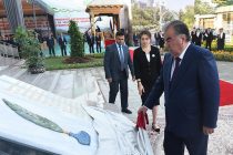 В День знаний Лидер нации Эмомали Рахмон открыл новое здание Академии государственного управления при Президенте Республики Таджикистан и провел Урок мира