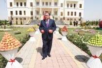Лидер нации Эмомали Рахмон сдал в эксплуатацию Центр отдыха и досуга в Кулябе