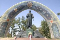 «К ДОБРУ И МИРУ ТЯНЕТСЯ МУДРЕЦ…». Сегодня Таджикистан отмечает День великого Рудаки