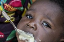 ЮНИСЕФ: каждый третий ребенок в мире страдает от проблем, связанных с плохим питанием