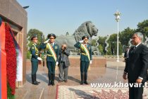 Председатель Государственной Думы Российской Федерации возложил венок к подножию памятника Исмаилу Сомони