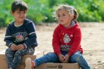 УВКБ  ООН призывает страны Европы улучшить условия жизни детей-мигрантов
