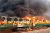 В Пакистане десятки людей погибли при пожаре в пассажирском поезде