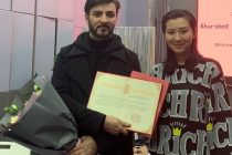 Пекинский университет присвоил известному таджикскому кутюрье Хуршеду Сатторову звание почетного профессора