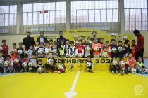 В Душанбе прошел фестиваль футзала для детей