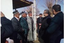 Председатель Хатлонской области поздравил ветеранов труда района Н. Хусрав с  Днём Вооружённых сил